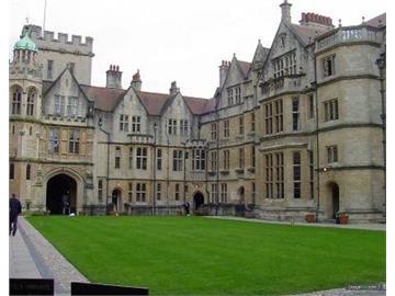 英国兰卡斯特大学留学申请，管理专业对均分要求高吗