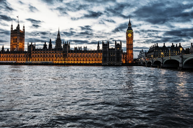 2019年去英国留学，想换专业怎么办？